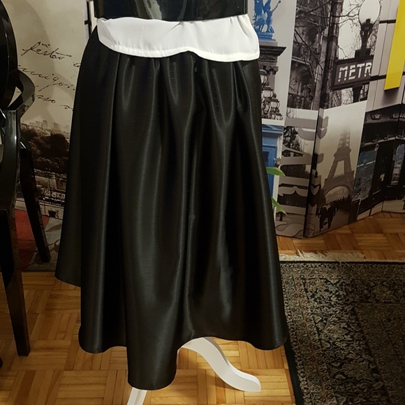 Hi-Low Skirt - Picture 7 of 7